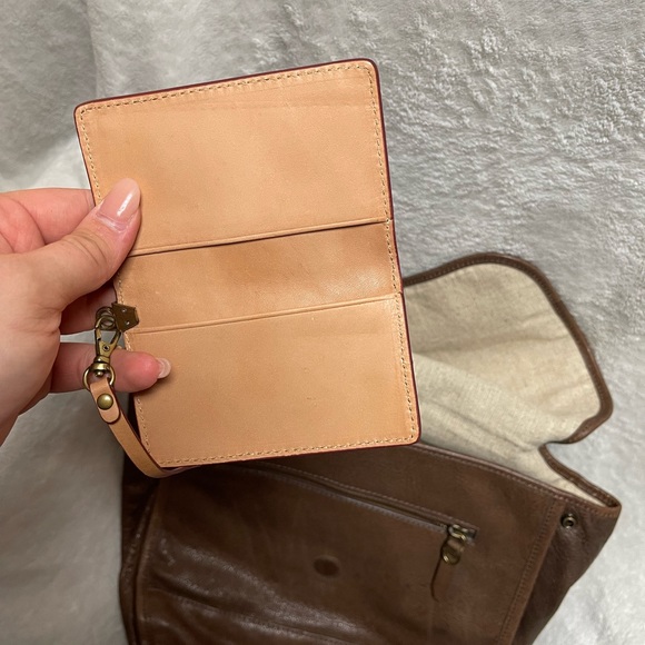 etienne aigner purse - Picture 8 of 8